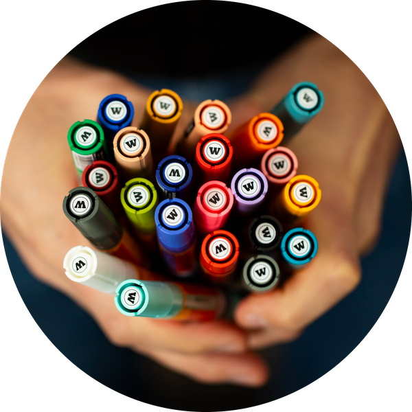 Voici les nouvelles couleurs des feutres acryliques Molotow One4all