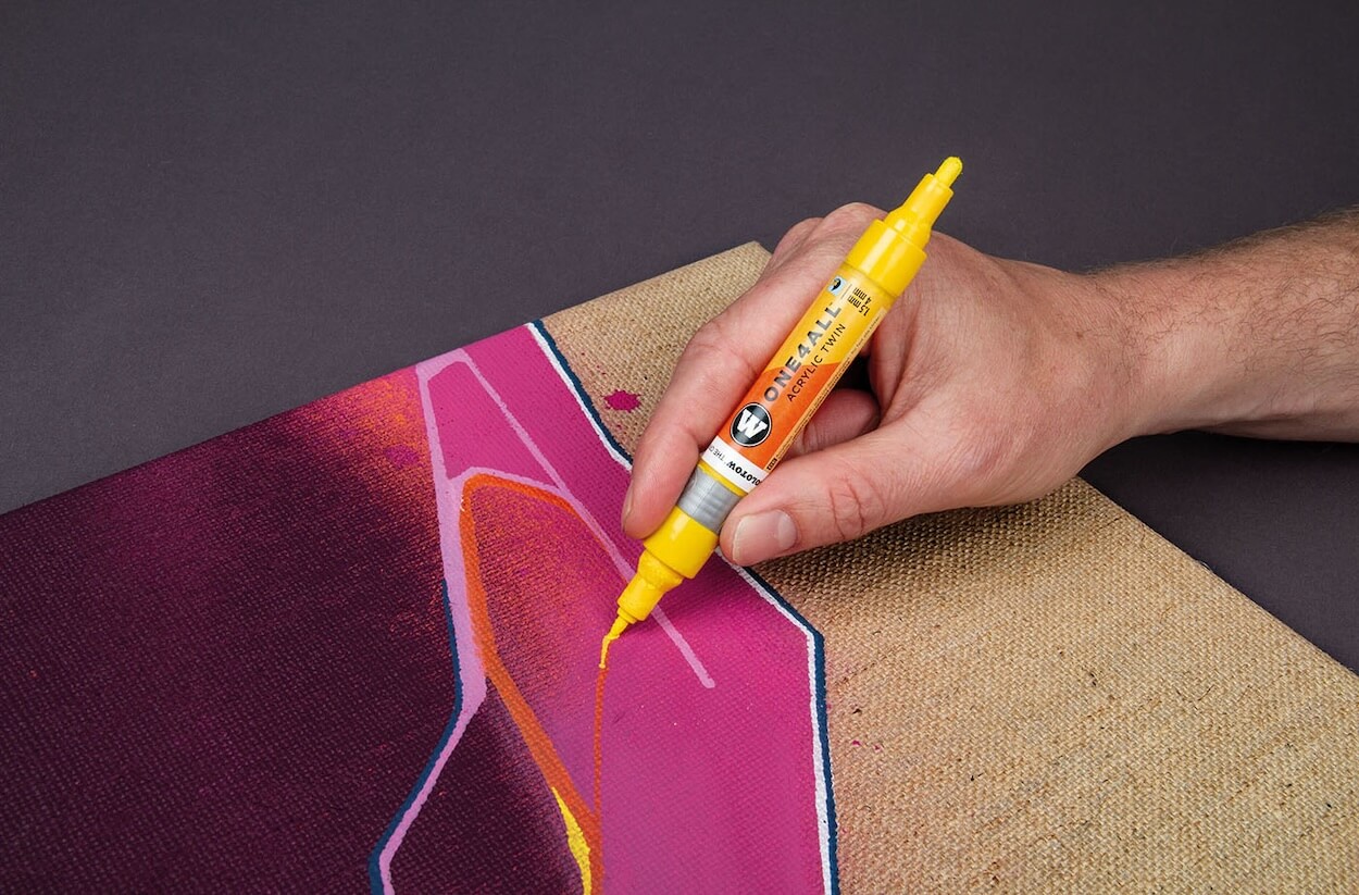 Apprenez à utiliser les feutres à peinture acrylique Molotow