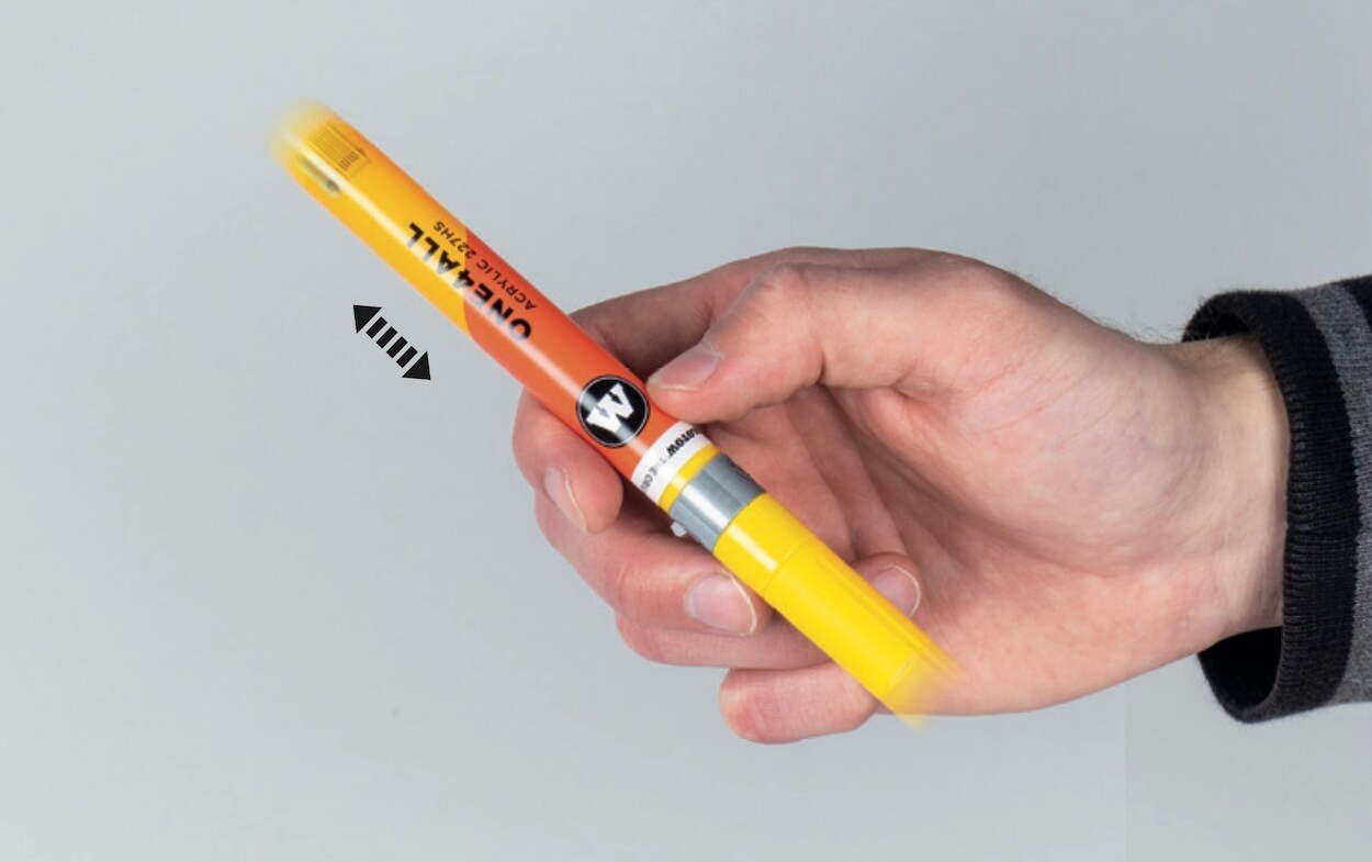 Secouez votre marqueur molotow one4all avant de l'utiliser