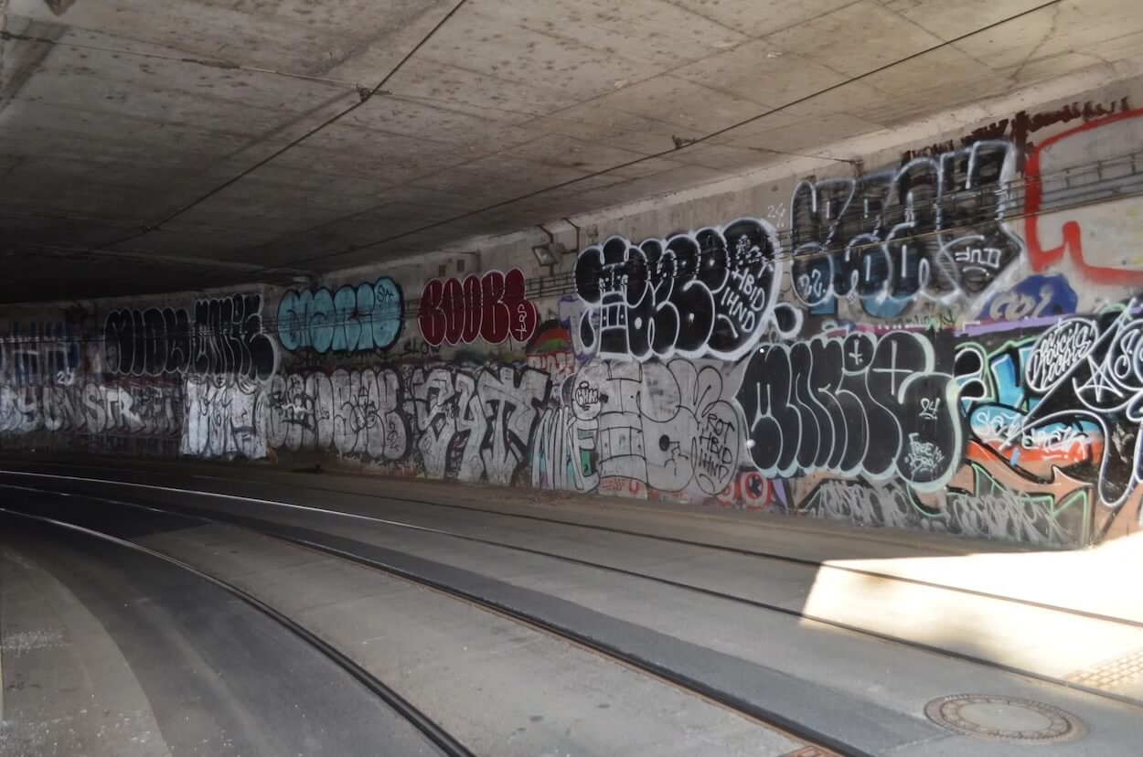 Graffiti vandal à Prague