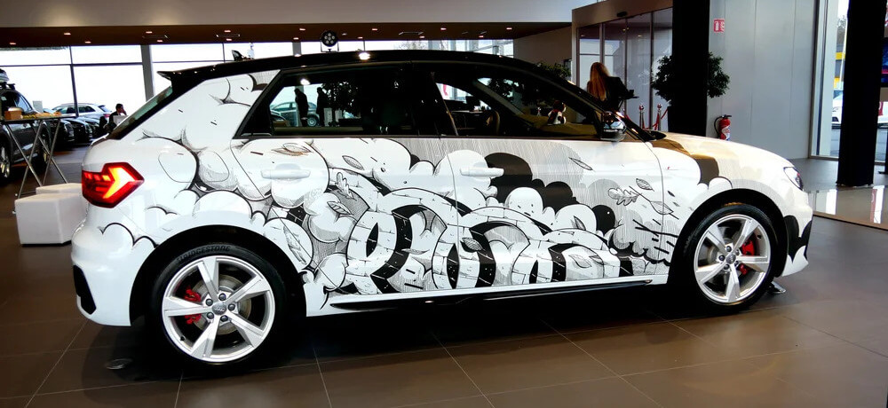 Voiture Audi customisée par STOM500 sur commande de la marque