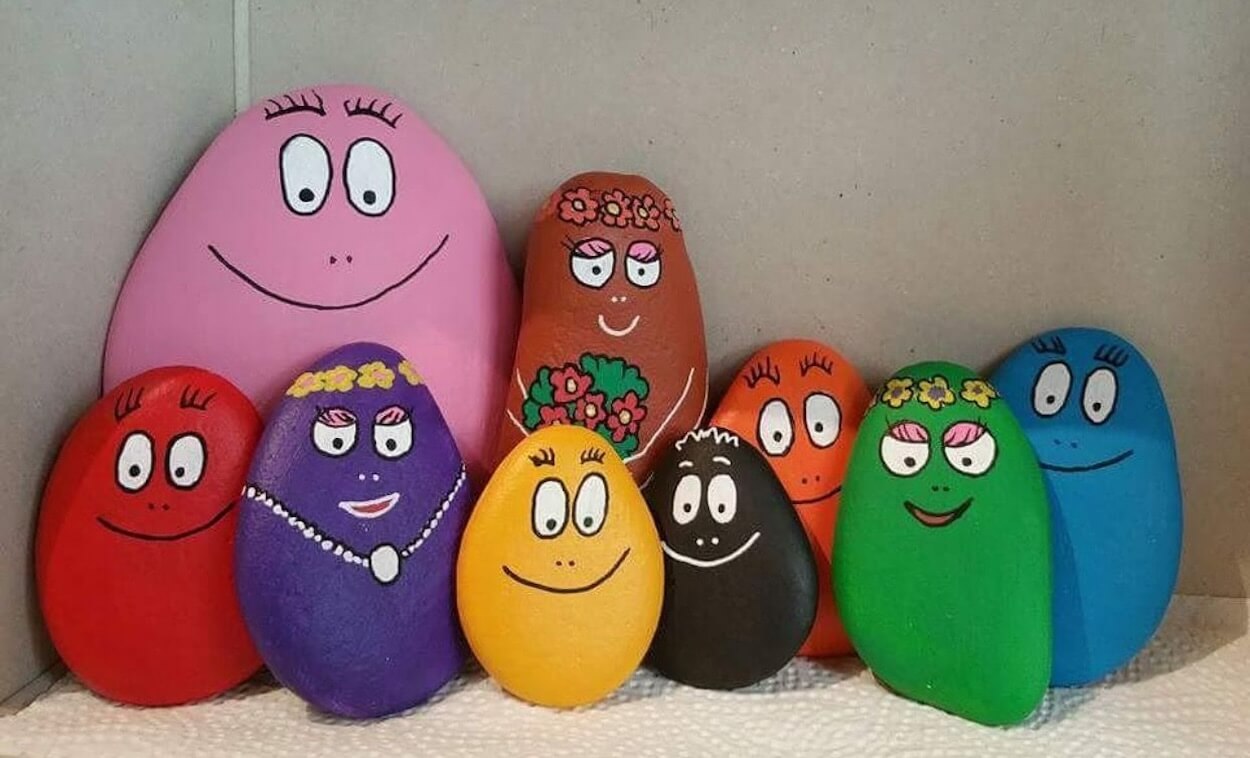 personnages barbapapa peints sur galets