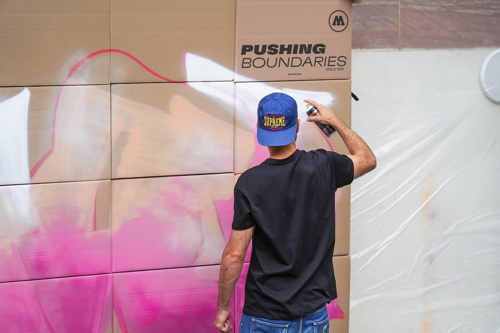 Le graffeur Toho en action - Graffiti Fighters Strasbourg 2025