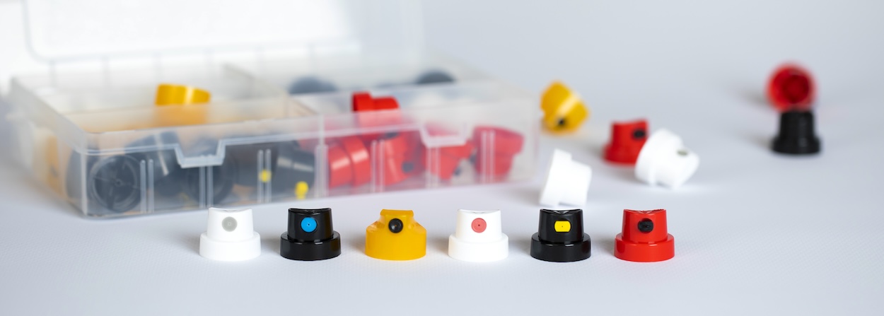 testez plusieurs diffuseurs pour bombe de peinture