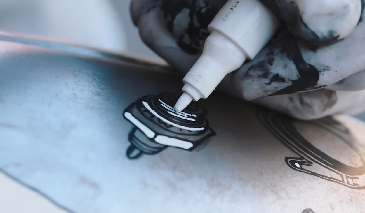 utilisation des marqueurs molotow one4all sur une moto