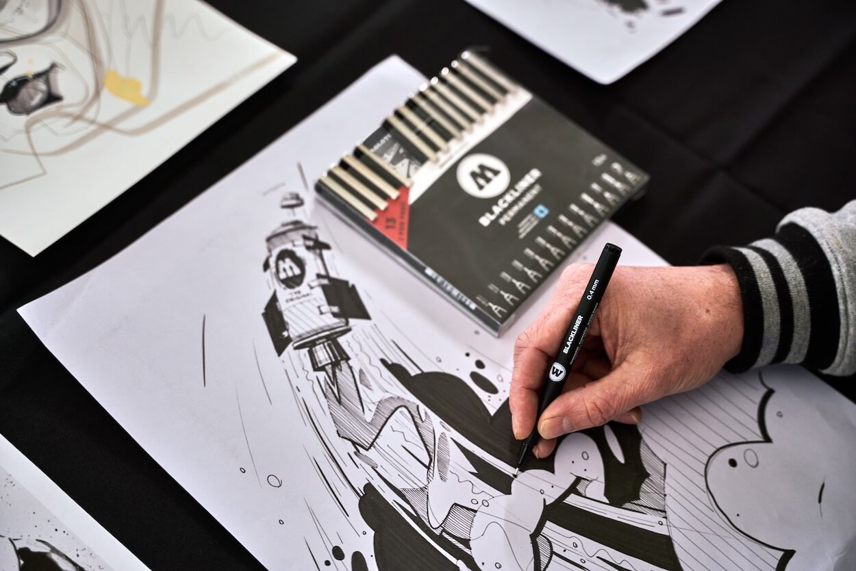 dessin Inktober avec le feutre Molotow Blackliner