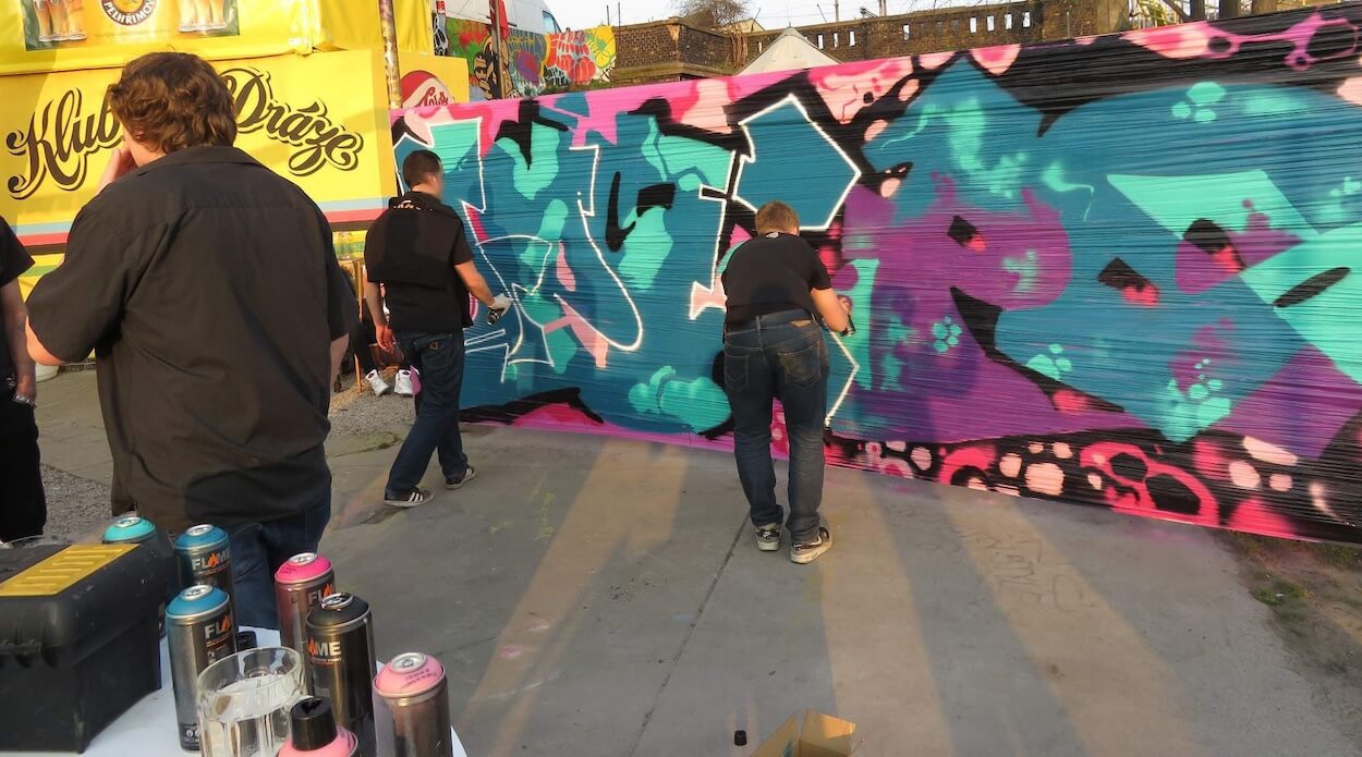 Cellograff : la solution pour un mur graffiti legal et &eacute;ph&eacute;m&egrave;re