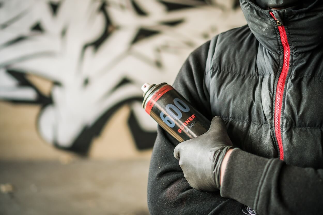 Bombe graffiti vandal burner noir by Molotow