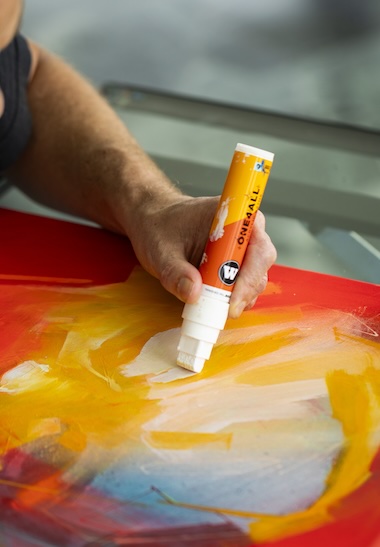 feutre acrylique molotow one4all 627HS sur toile