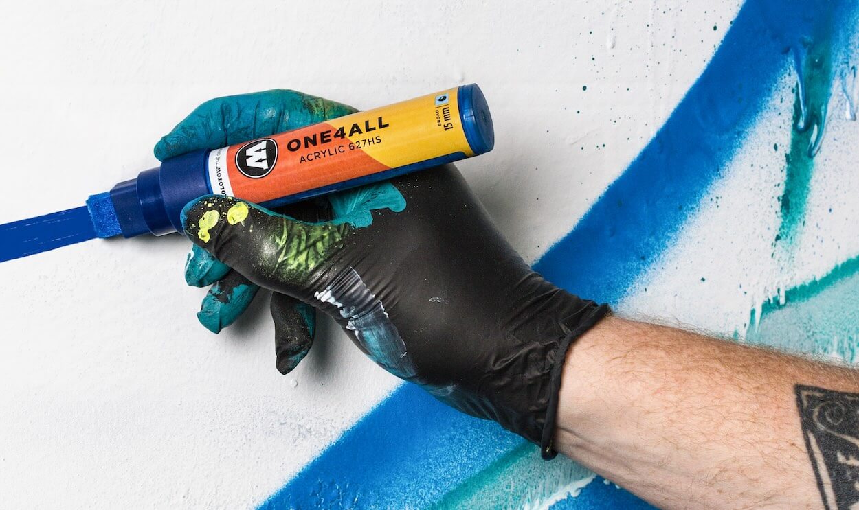 marqueur acrylique large molotow 627HS