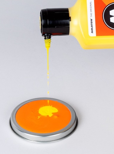 mélange de couleurs peinture one4all molotow